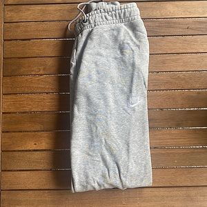 Nike grey woman’s sweat pants